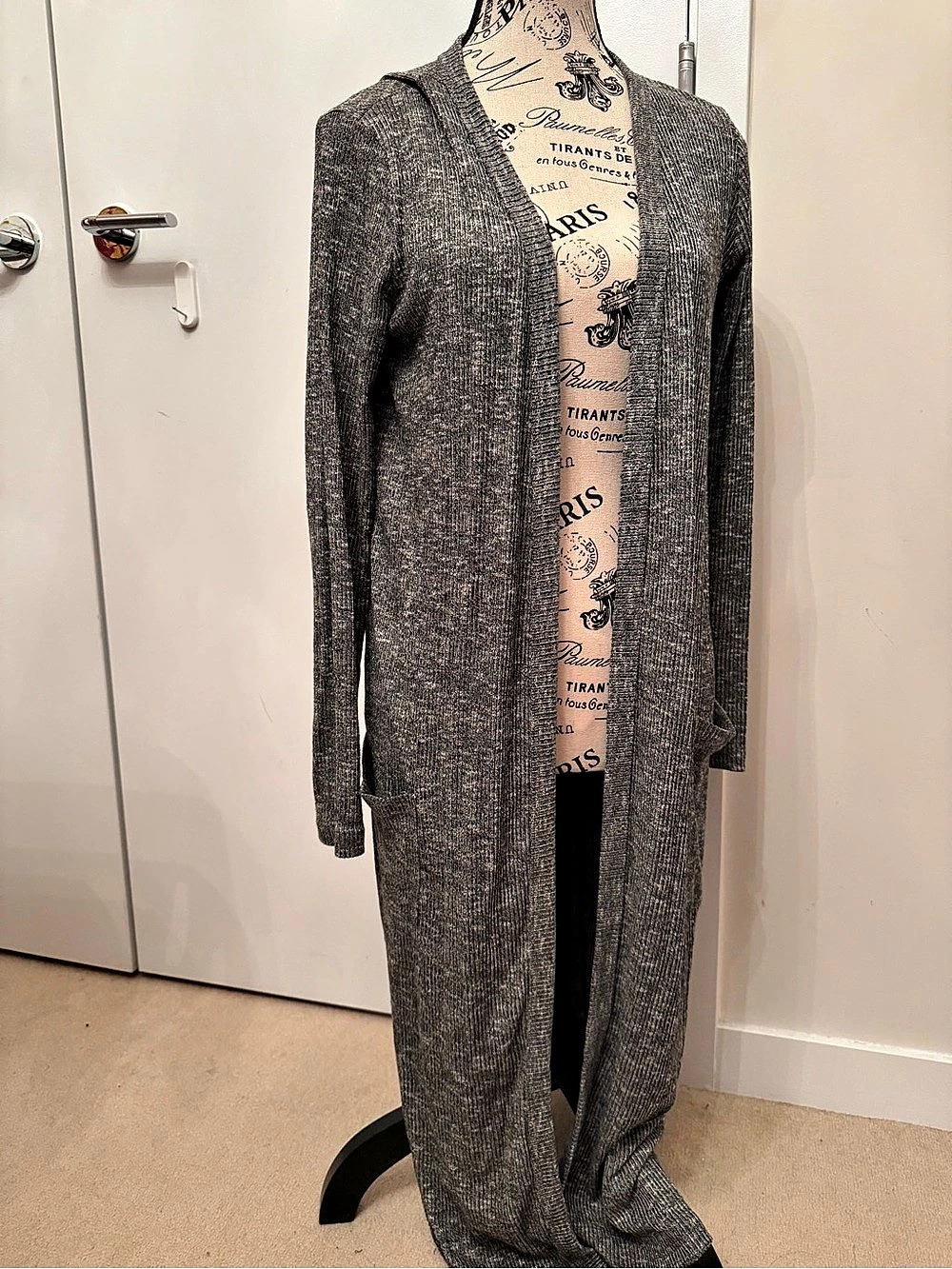 Forever 21 Long Open Front Cardigan in Gray Size Medium